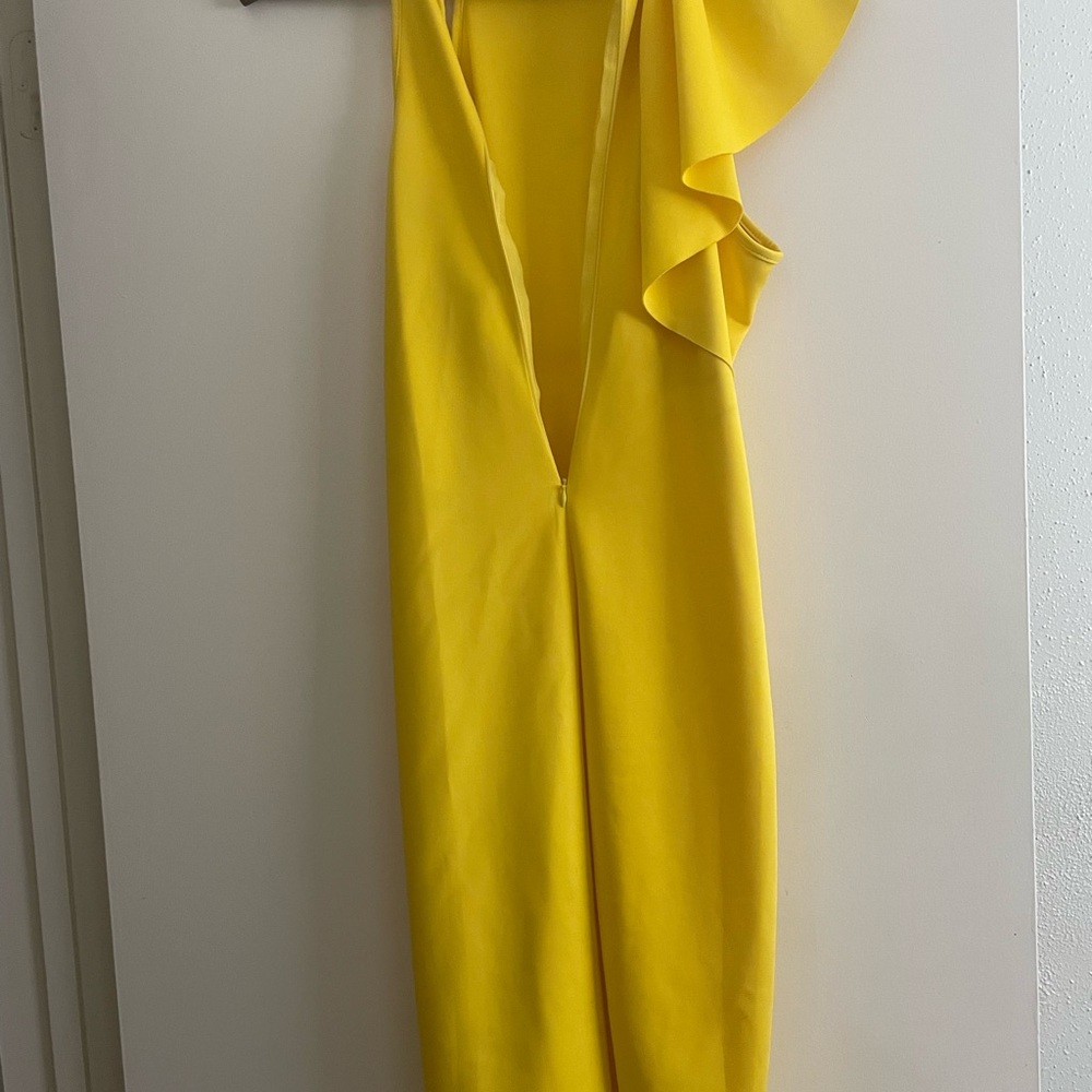 Elegant Yellow Ruffle Dress - Picture 2 of 4